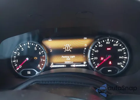 2022 Jeep Renegade Latitude 4X4 z USA, uszkodzony, nr VIN ZACNJDB18NPN48066